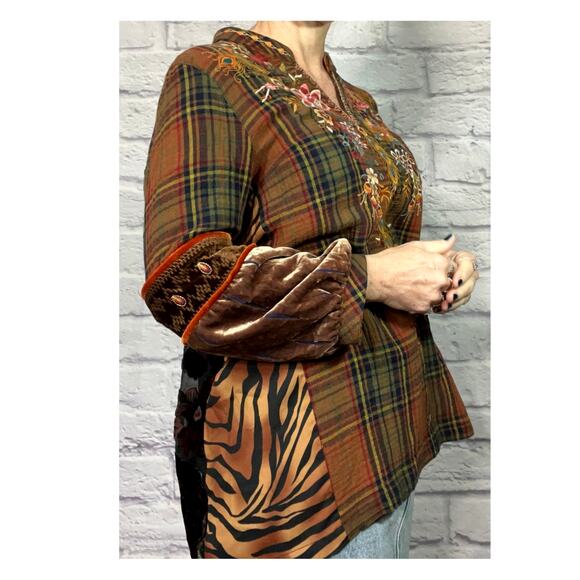 Stunning Boho Patchwork Multimedia Tunic Blouse from John Mark - Picture 2 of 8